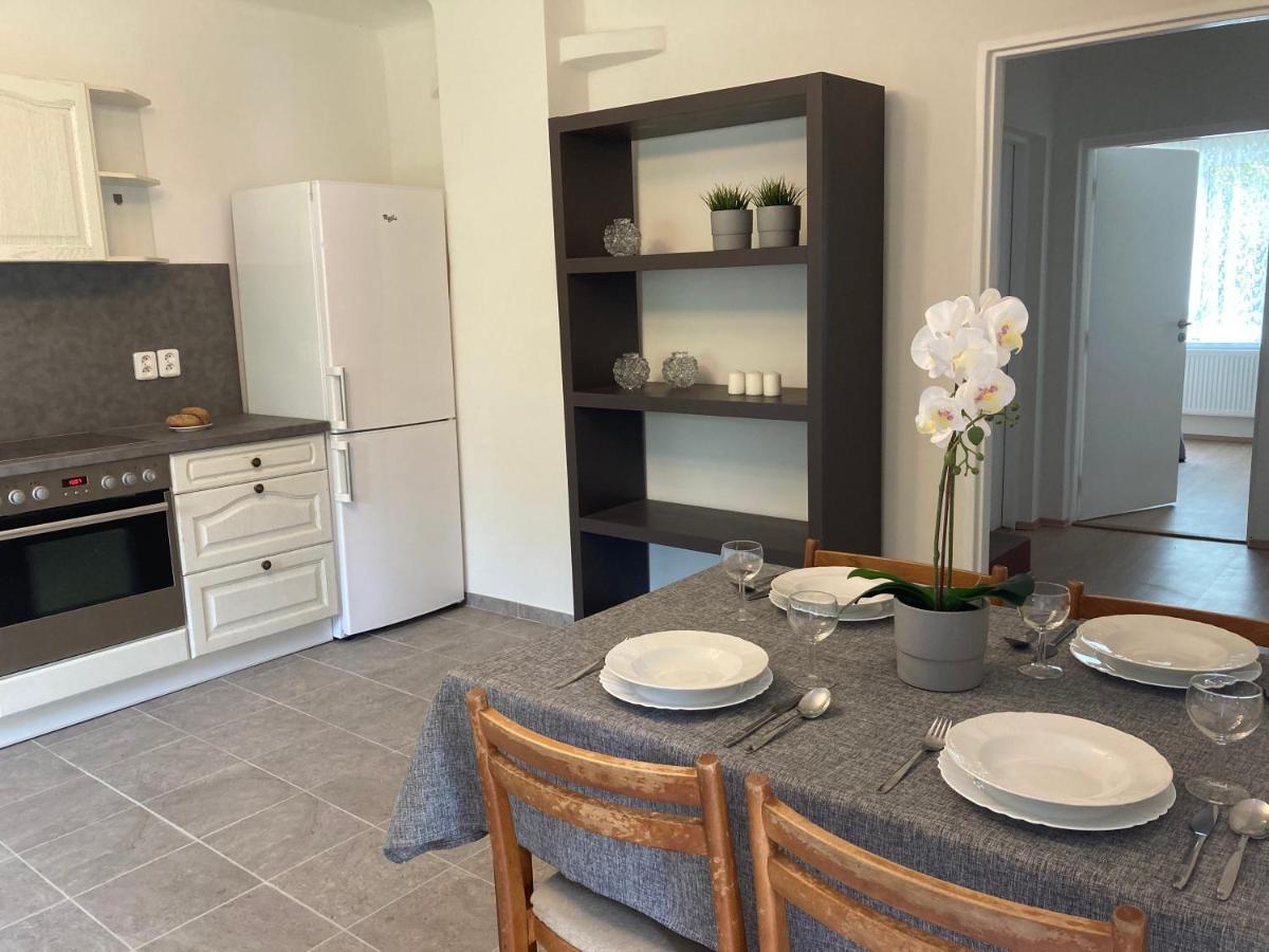 Apartmany Jevany Dış mekan fotoğraf