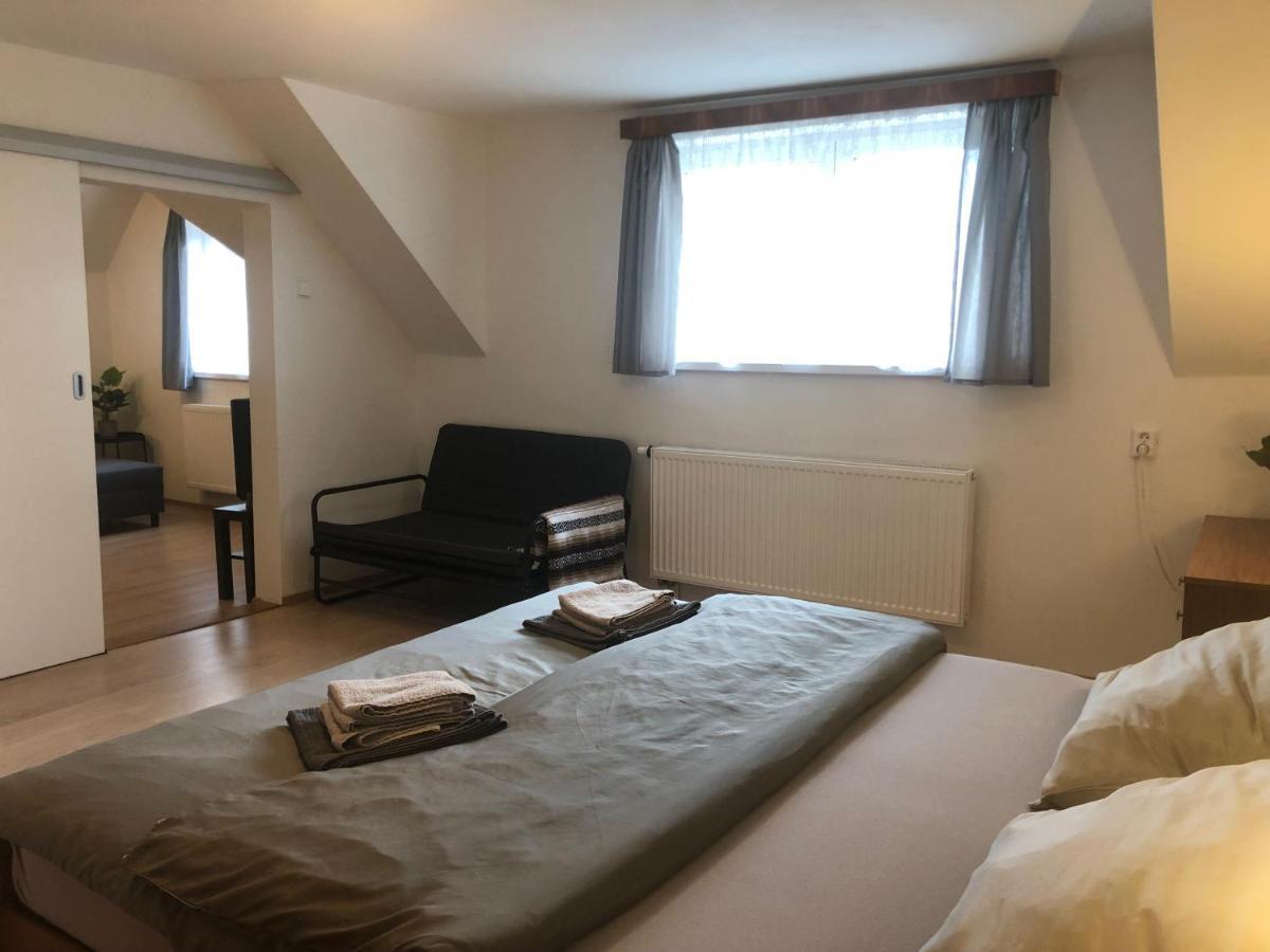 Apartmany Jevany Dış mekan fotoğraf