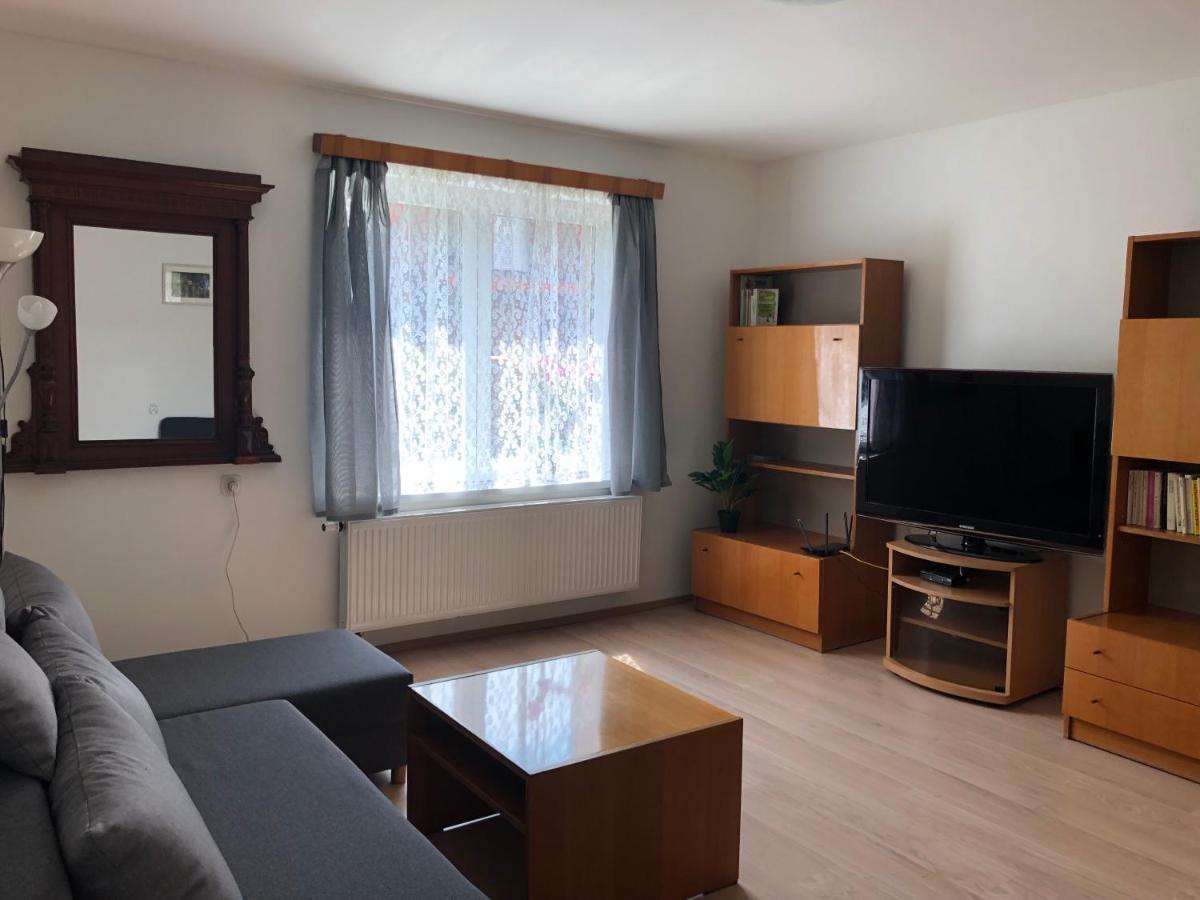 Apartmany Jevany Dış mekan fotoğraf